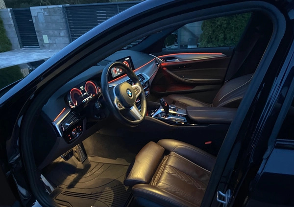 BMW Seria 5 cena 129900 przebieg: 176000, rok produkcji 2018 z Libiąż małe 352